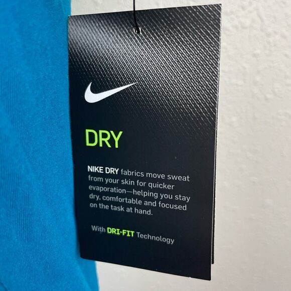 NWT Dri-Fit The Nike Tee Size S - Picture 6 of 9